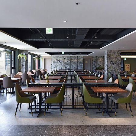Fullon Poshtel - Kaohsiung Hotel Bagian luar foto