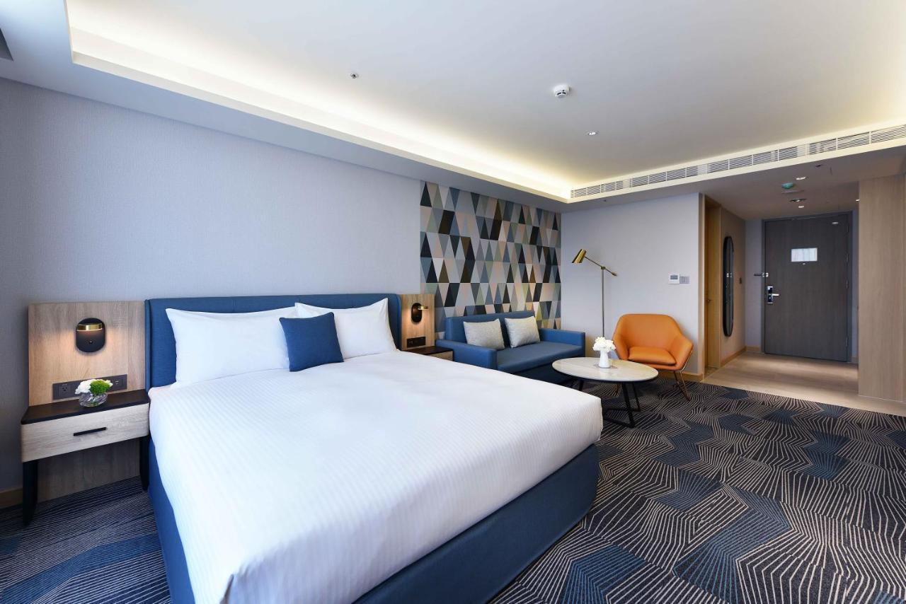 Fullon Poshtel - Kaohsiung Hotel Bagian luar foto