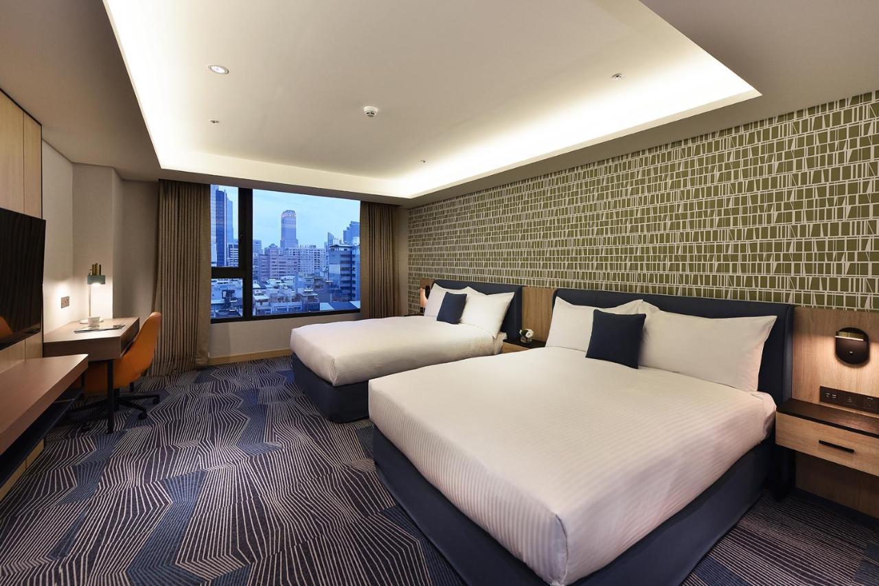 Fullon Poshtel - Kaohsiung Hotel Bagian luar foto