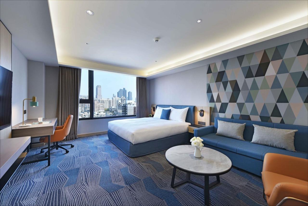 Fullon Poshtel - Kaohsiung Hotel Bagian luar foto