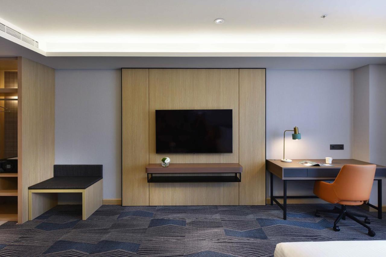 Fullon Poshtel - Kaohsiung Hotel Bagian luar foto