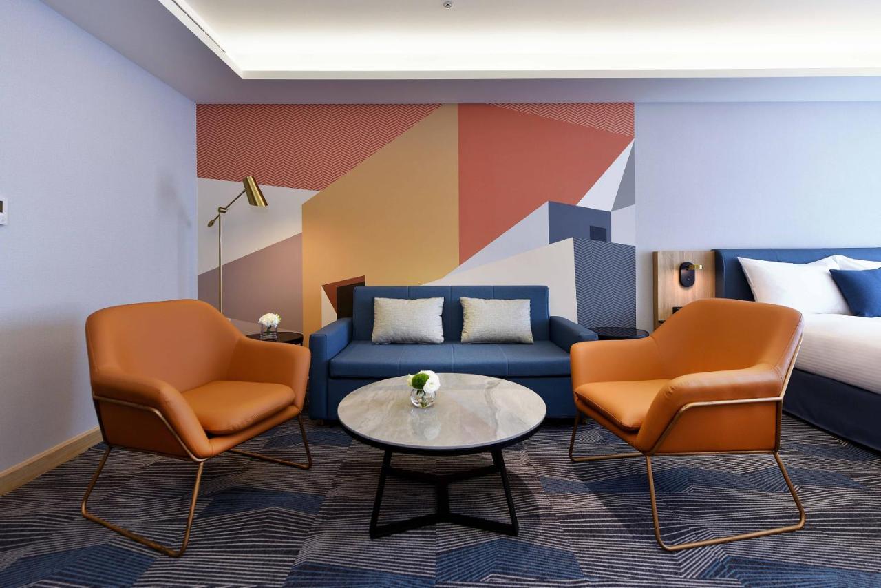 Fullon Poshtel - Kaohsiung Hotel Bagian luar foto