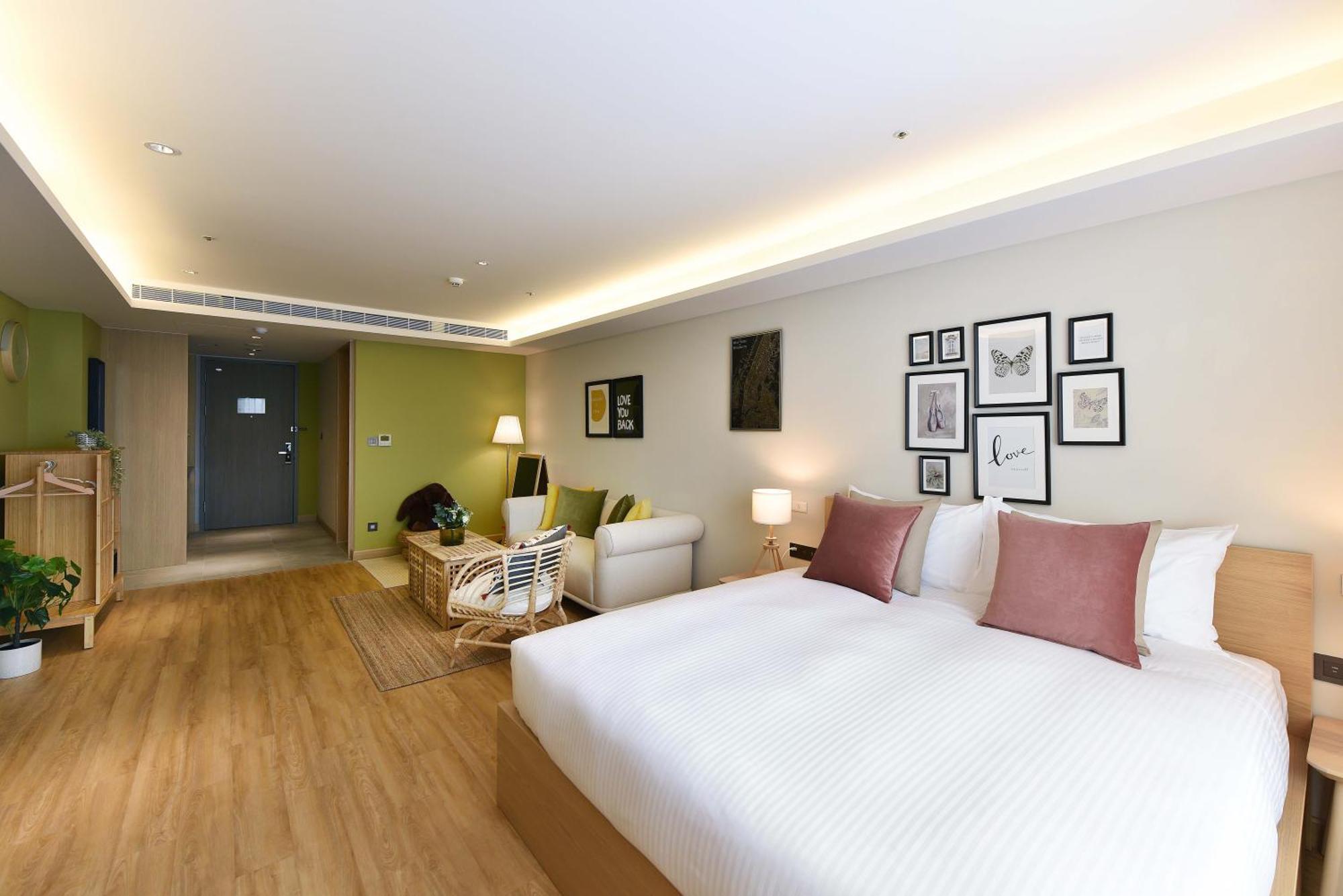 Fullon Poshtel - Kaohsiung Hotel Bagian luar foto