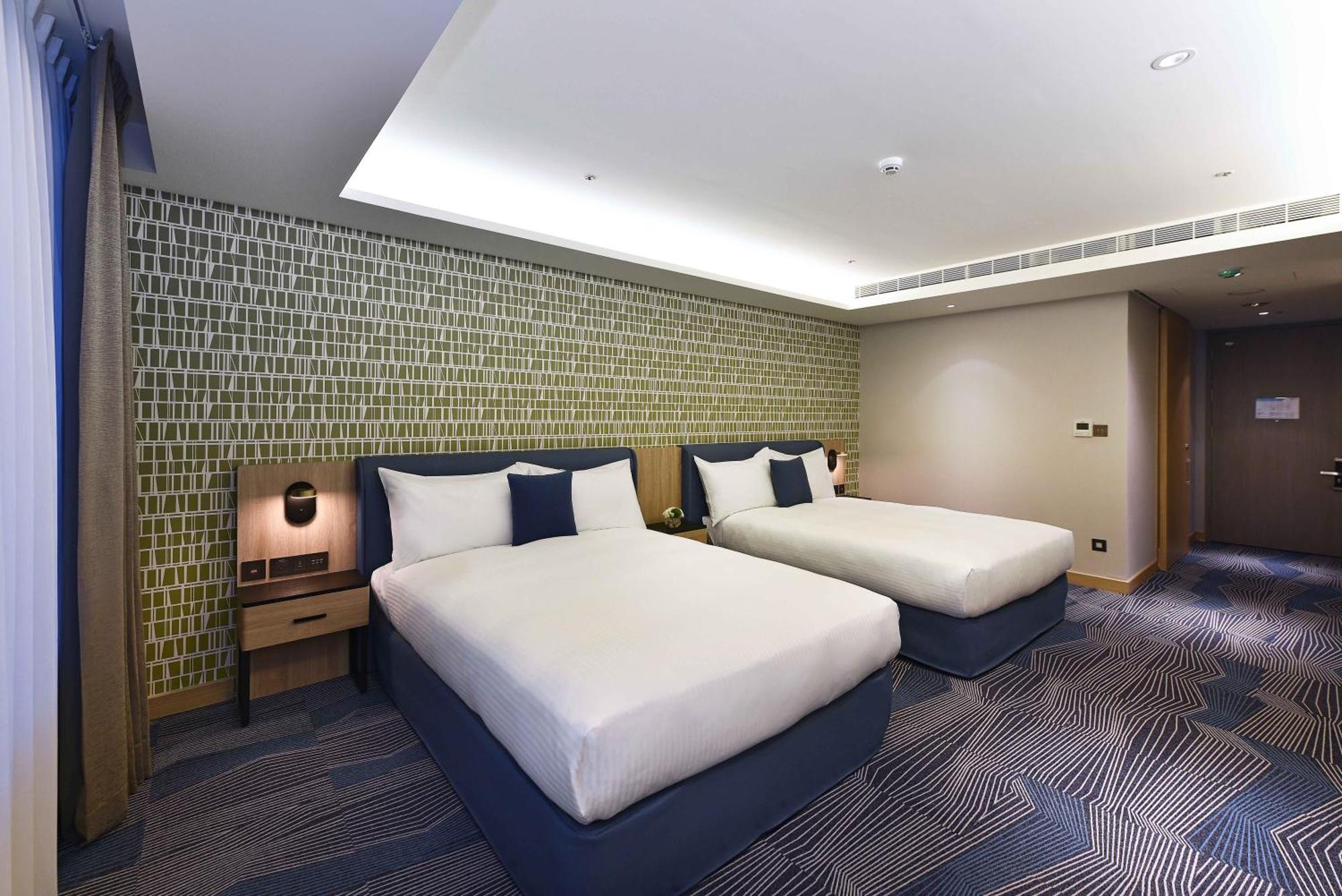 Fullon Poshtel - Kaohsiung Hotel Bagian luar foto